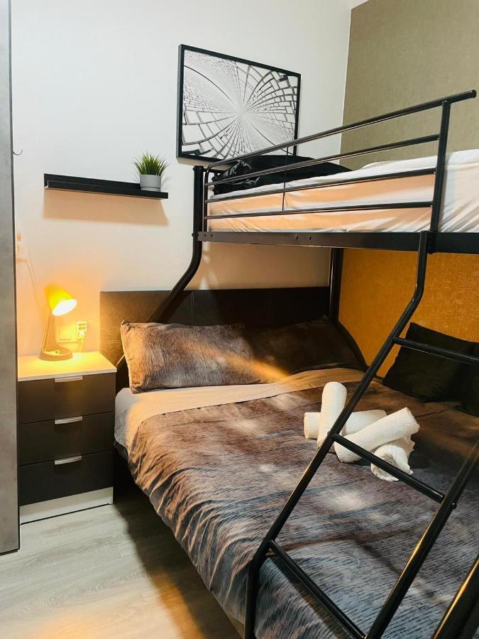 Vilapicina Hostal Barcelona Exterior photo