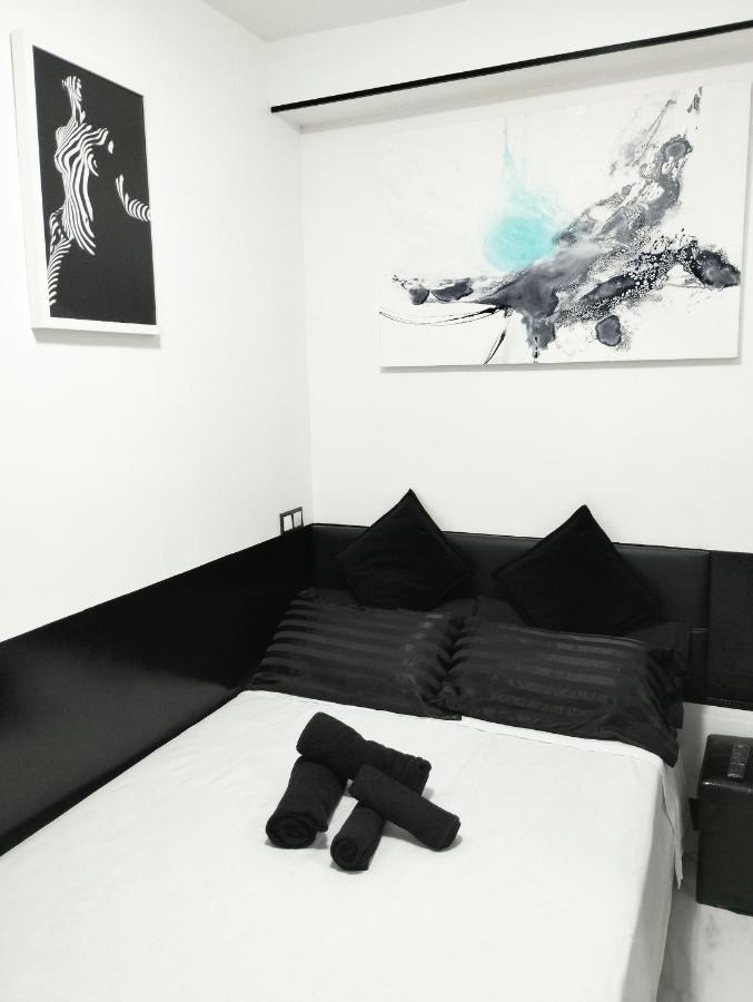 Vilapicina Hostal Barcelona Exterior photo